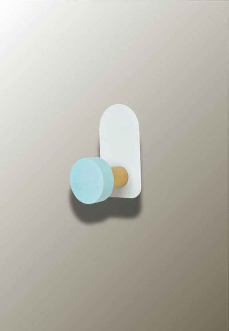 Patère porte manteau pour enfant Point bleu ciel