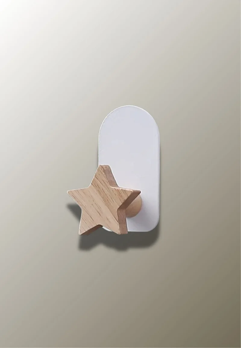 Patère porte manteau pour enfant Etoile en bois
