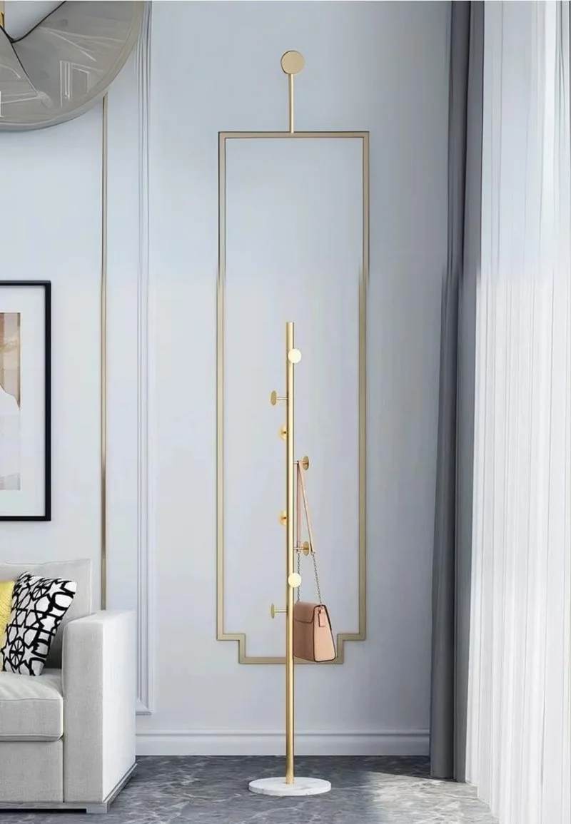 Porte manteau sur pied design champignon doré sur base blanche