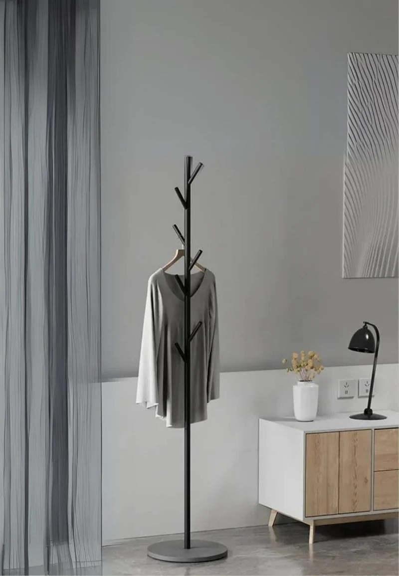 Porte manteau sur pied design arbre noir sur base grise