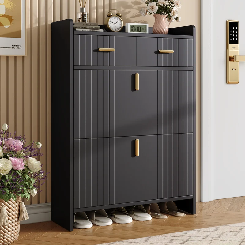Meuble à chaussures noir avec 2 tiroirs, 2 portes et accents dorés 75×24×108,5 cm MULTITHROW