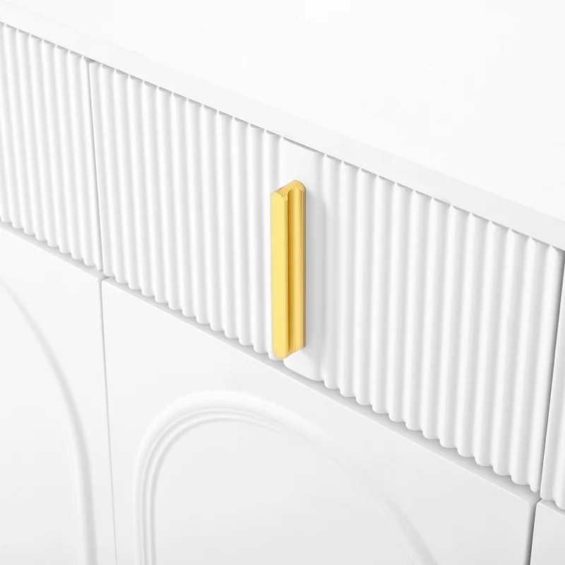 Buffet blanc design flûté 4 portes et 4 tiroirs avec pieds dorés, 140cm PLANTPRO