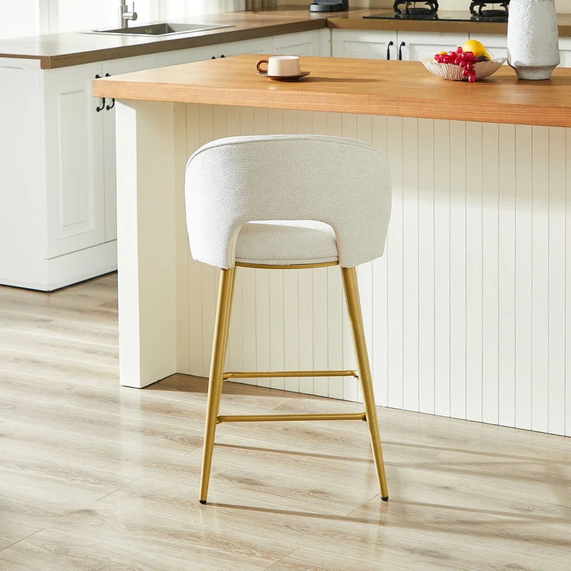Lot de 2 tabourets de bar chenille beige avec dossier ajouré, pieds dorés FLAREKAEL