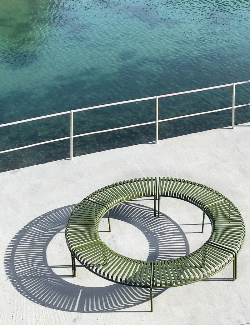 Palissade park bench