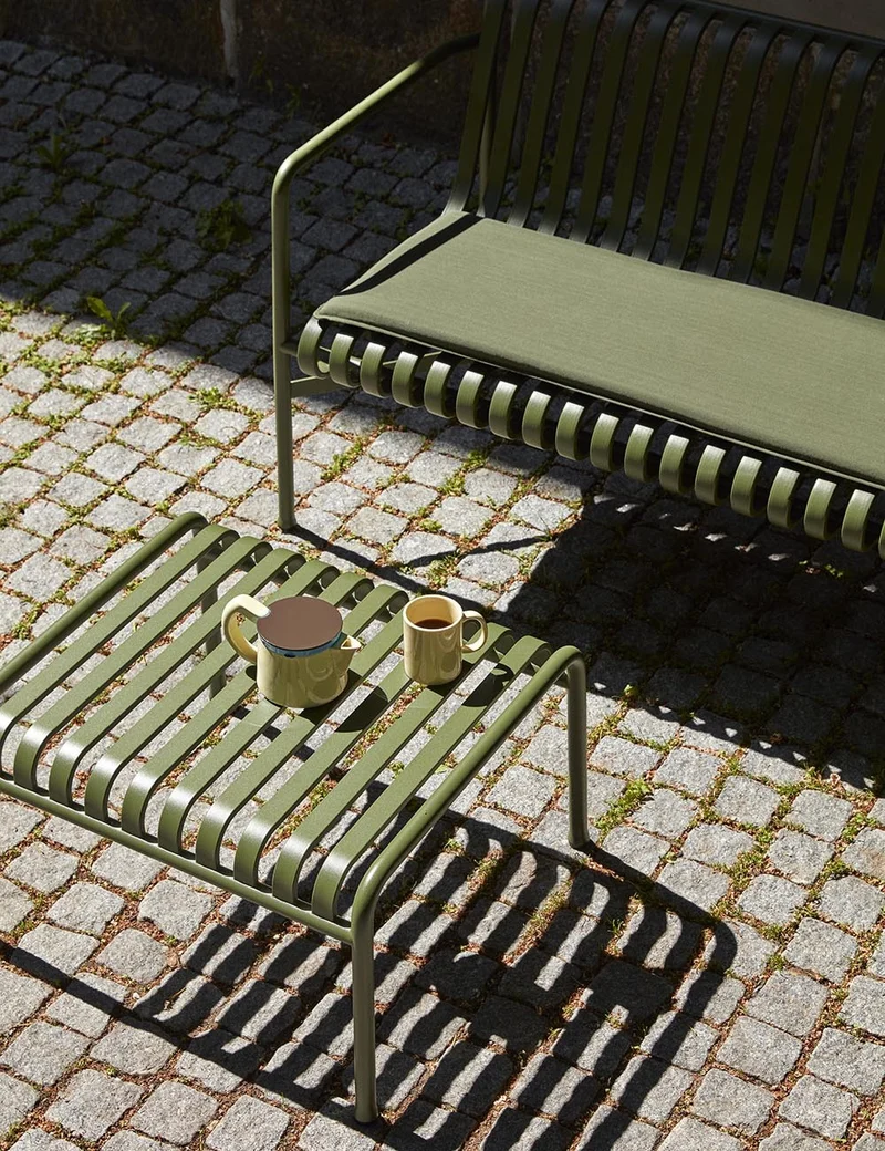 Palissade dining bench armrest