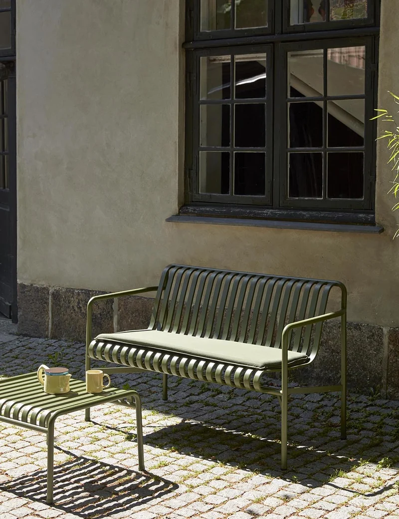 Palissade dining bench armrest
