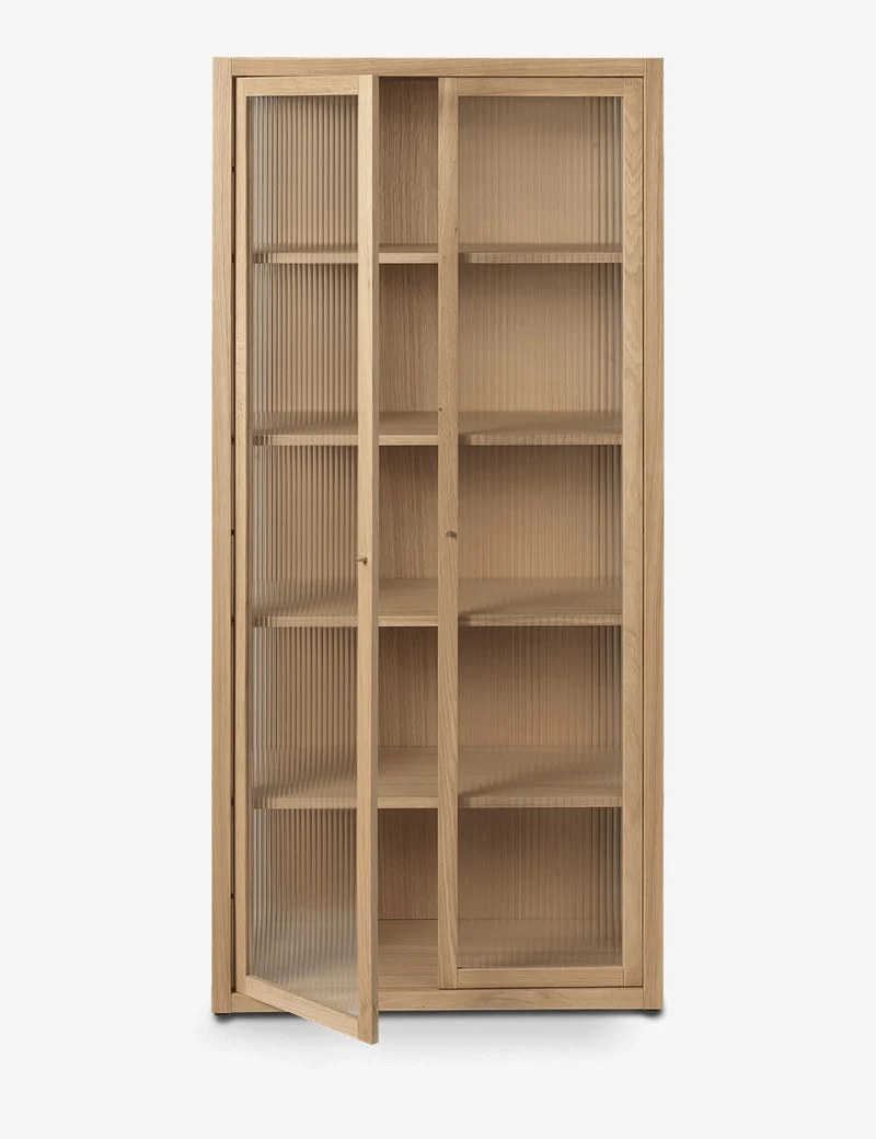 reed vitrine