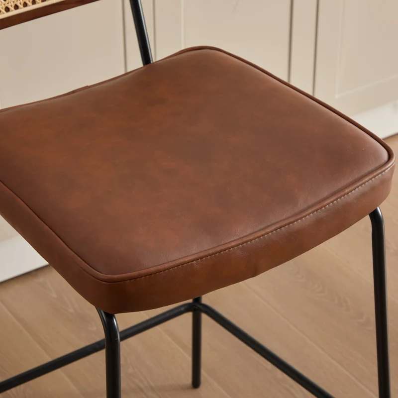 Lot de 2 tabourets de bar simili cuir marron, dossier en rotin et repose-pieds FABRIC CABINET