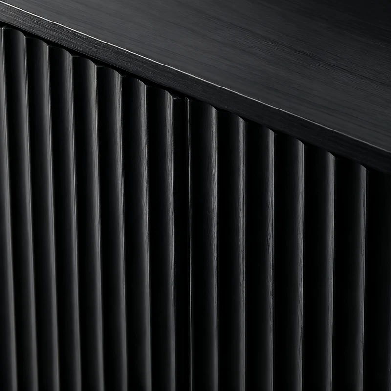 Buffet noir 4 portes façade ondulé et détails dorés 150x40x70,5cm VERTEXZYNTHYN