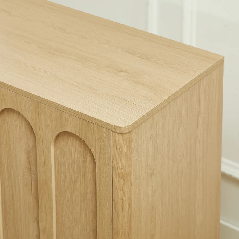 Buffet effet bois chêne motif d'arche gravé poignées noires 160*40*80cm VERTEXMYRKONATH