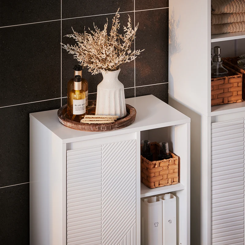 SoBuy BZR156-W Meuble Salle de Bain avec Panier à Linge – Colonne Rangement WC étroite avec Porte Abattante et Étagères Ouvertes, 86x50x30cm, Blanc