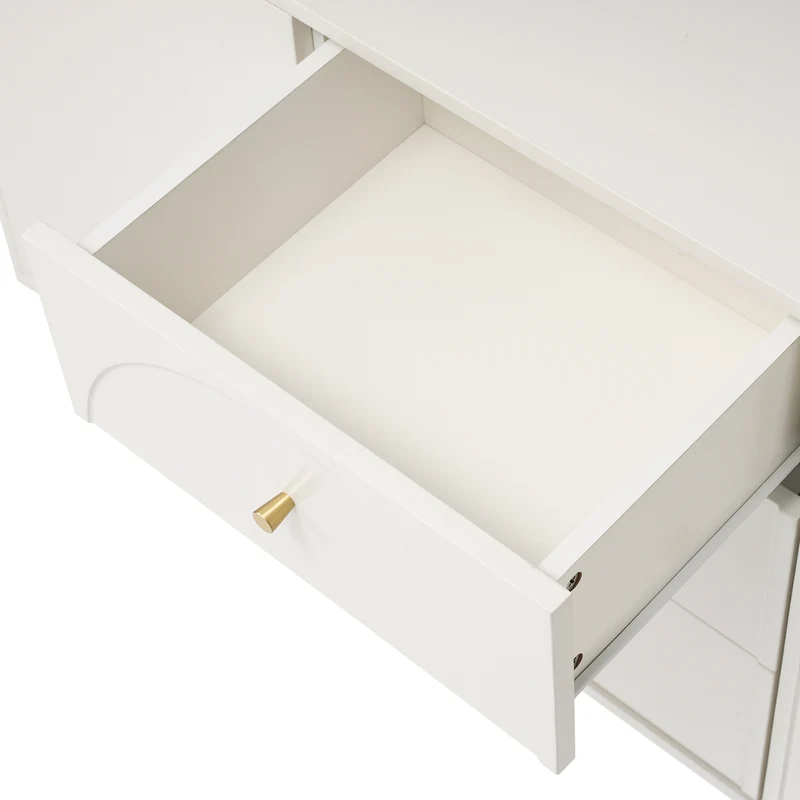 Buffet blanc crème 2 portes et 3 tiroirs poignés et pieds dorés H84/L140/P40cm SENPHOS