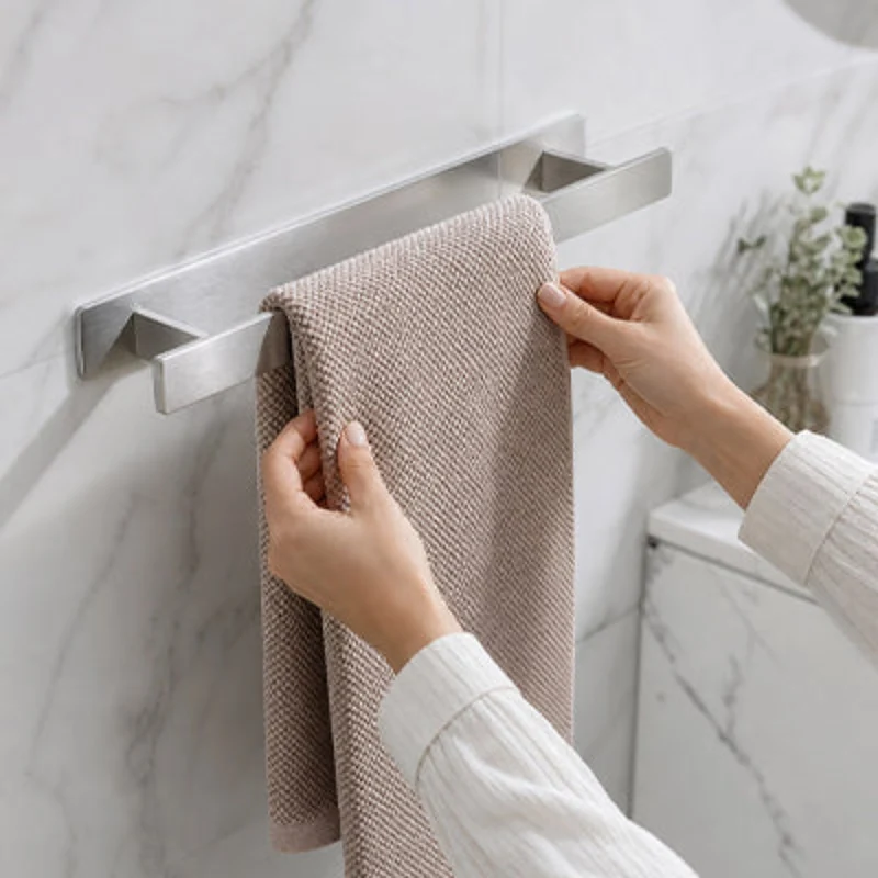 Porte serviette mural CleariaHome Nova en acier inoxydable