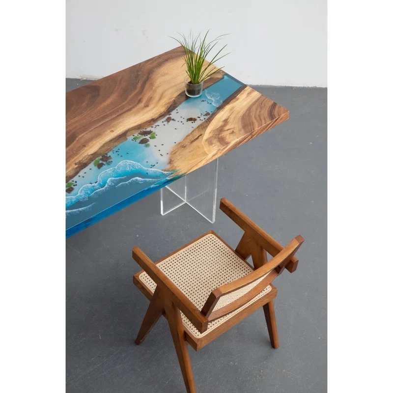 Crystal Clear Walnut Wood Epoxy Resin Table