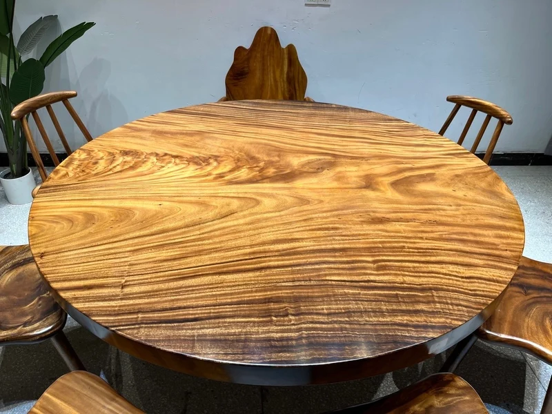 Rustic Elegance Single Solid Wood Round Table