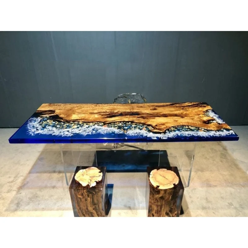 Terra Beautiful Decors Resin Solid Camphor Wood Table