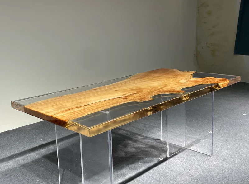 Echo Golden Camphor Wood Epoxy Resin Table