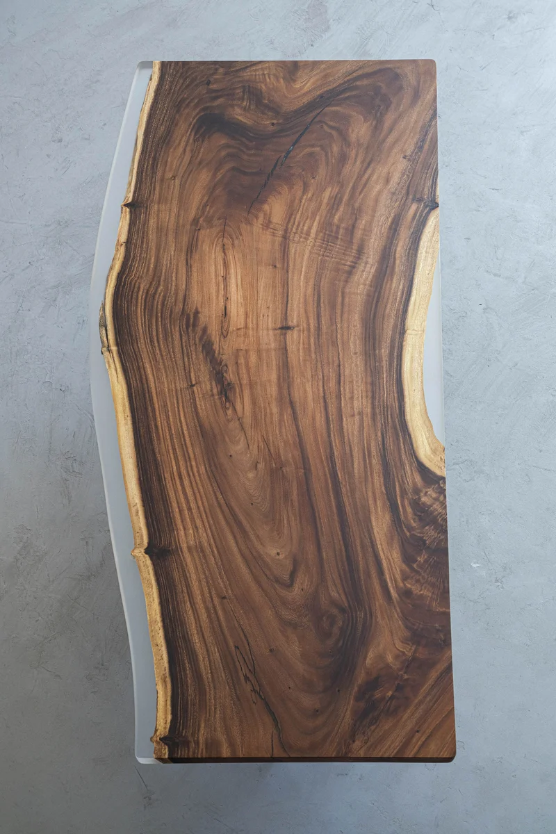 Resin Countertop Dining Table