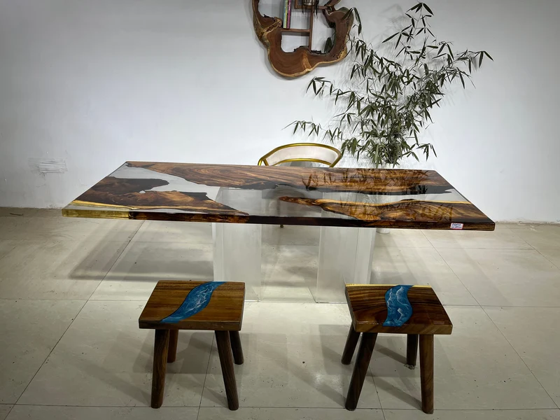 Transparent Solid Wood Epoxy Resin Dining Table