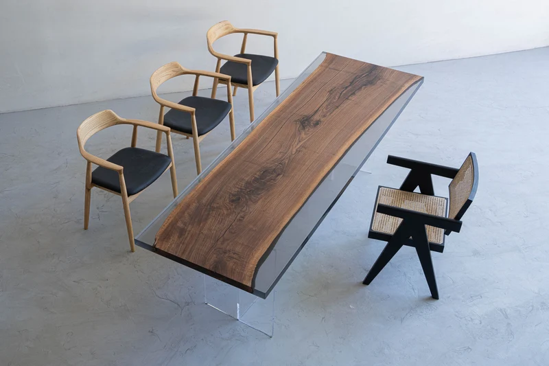 Essential Artworks Transparent Epoxy Resin Tabletop