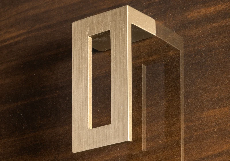 Commode noyer laqué 4 tiroirs – Eva