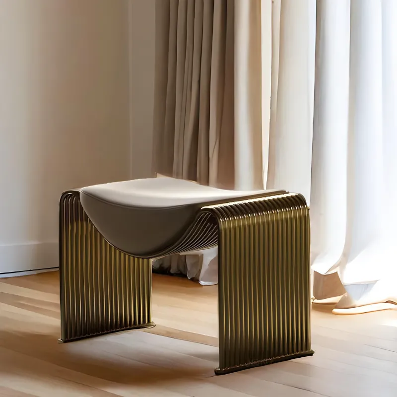 Banc de Chambre Luxe et Minimalisme | Structure Métal et Style Italien