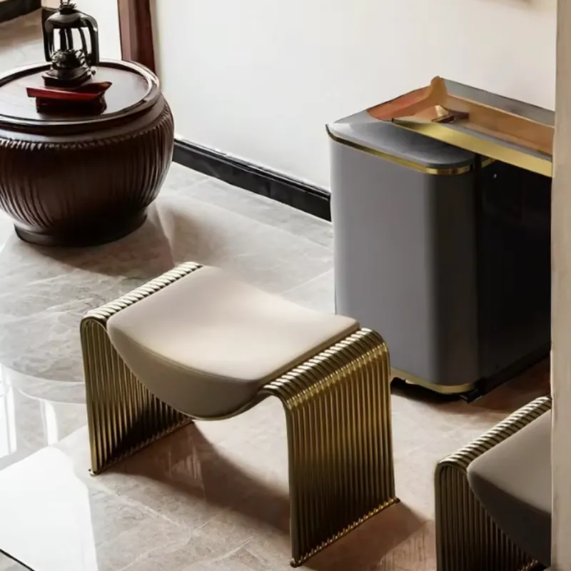 Banc de Chambre Luxe et Minimalisme | Structure Métal et Style Italien