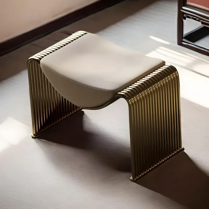 Banc de Chambre Luxe et Minimalisme | Structure Métal et Style Italien