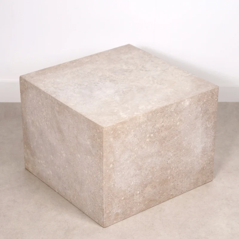Petite table basse carrée en travertin 50 x 50 x 38cm