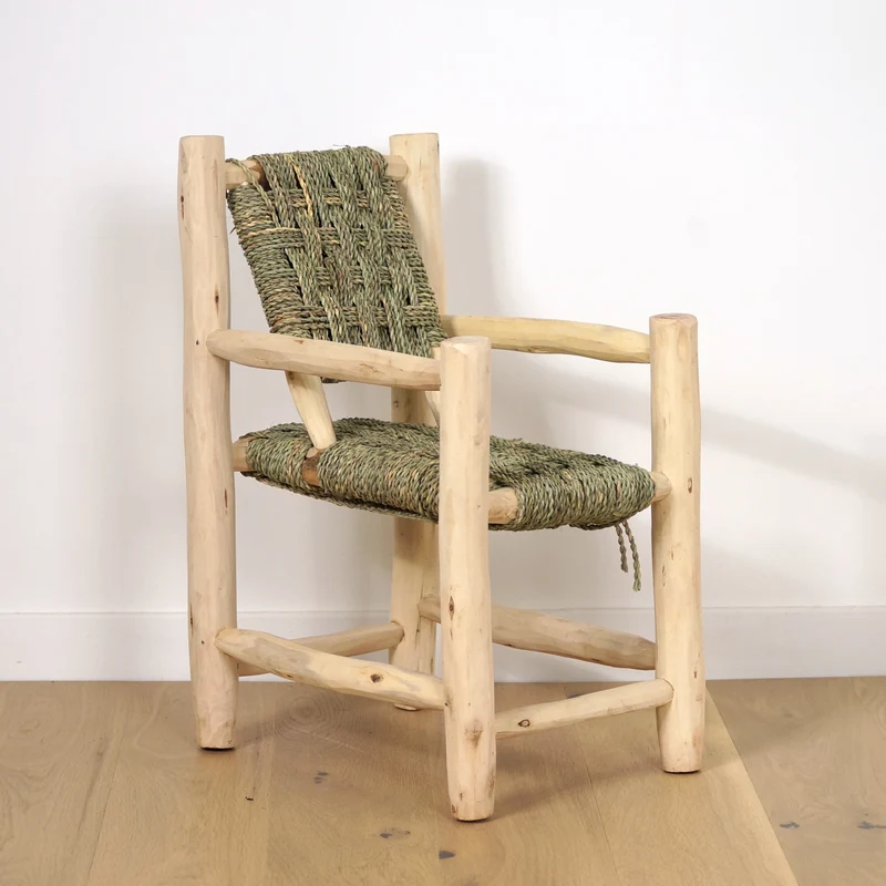 Fauteuil en bois pour enfant
