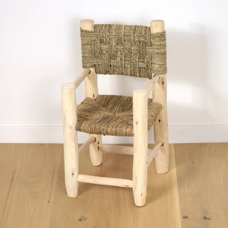 Chaise enfant en bois avec accoudoirs