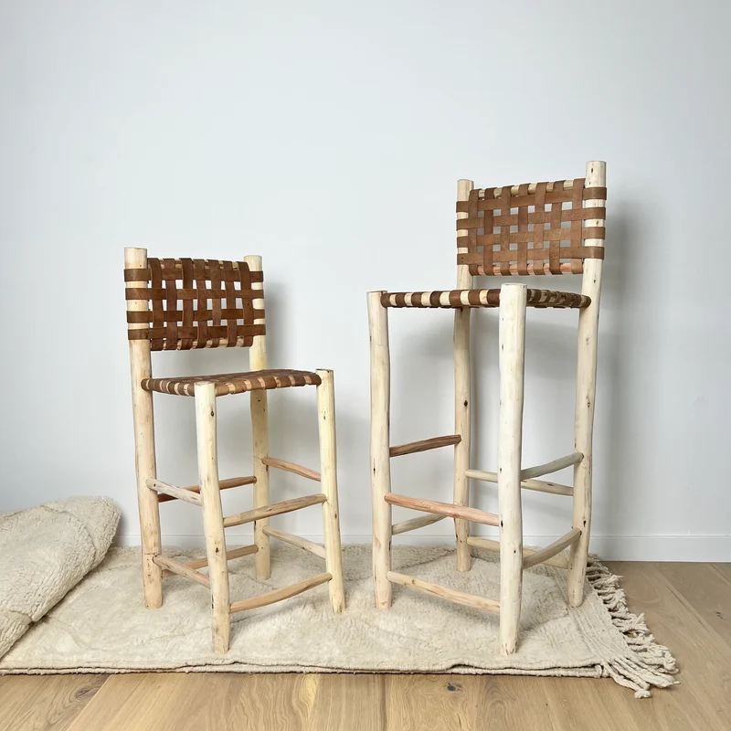 Chaise haute marocaine en bois et cuir