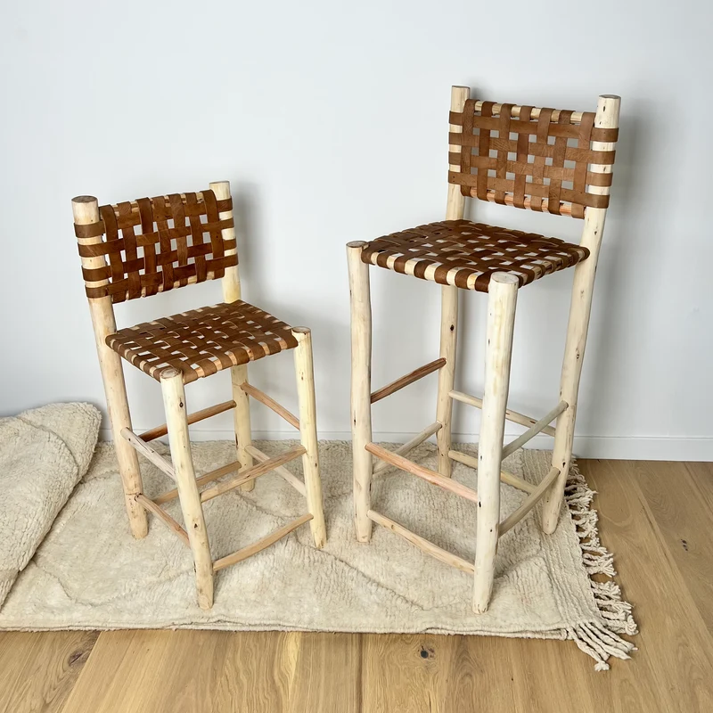 Chaise haute marocaine en bois et cuir