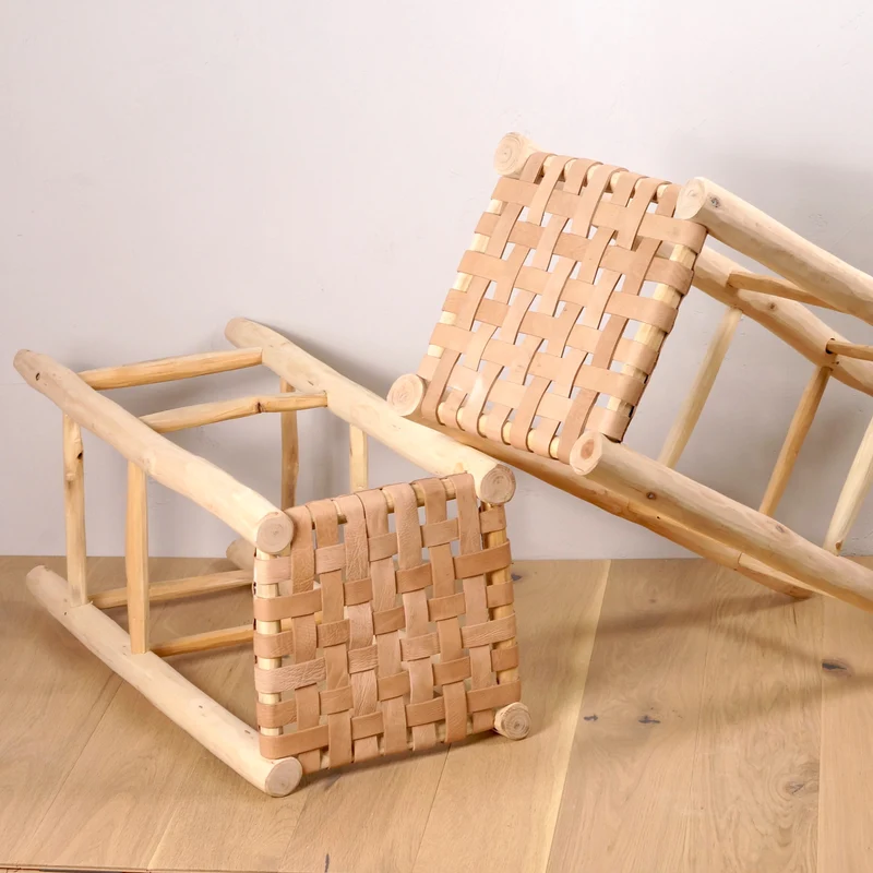 Tabouret de bar marocain en bois et cuir