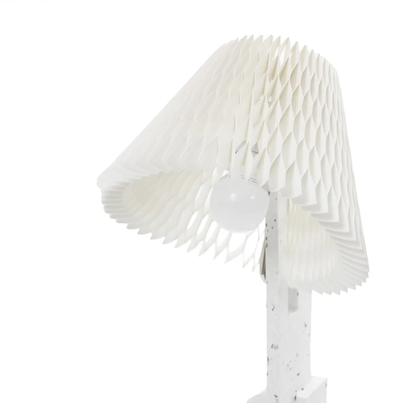 Lampe pied en plastique recyclé