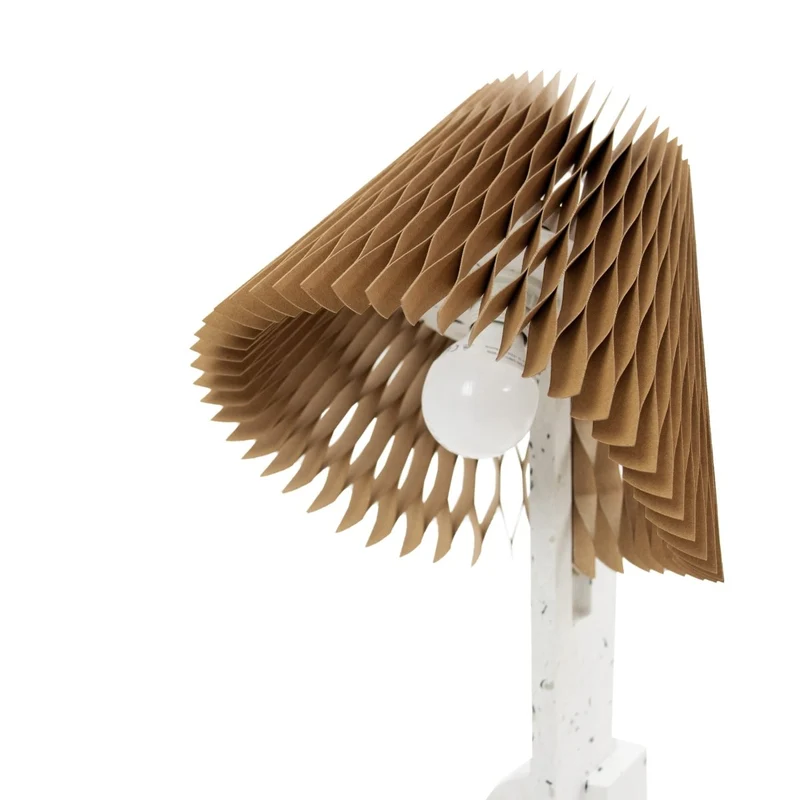Lampe pied en plastique recyclé