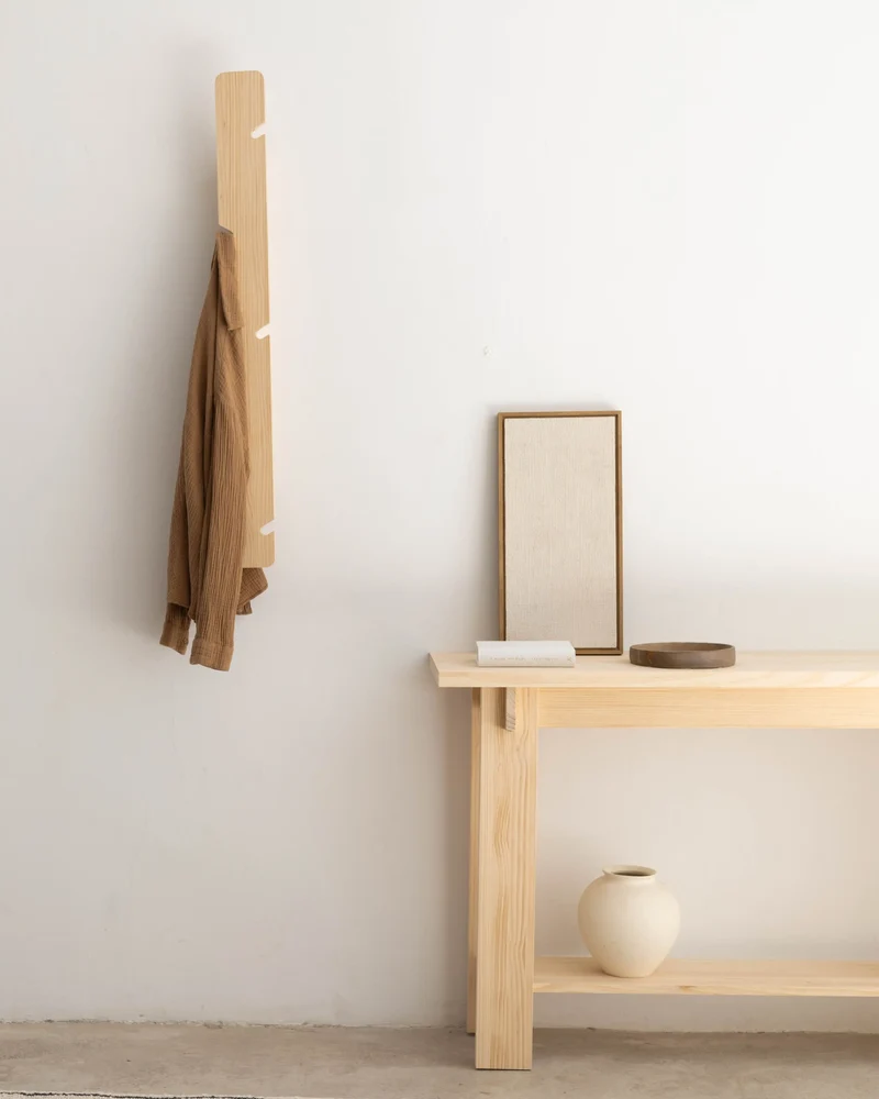Wall coat rack Saona in solid pine wood 100 cm
