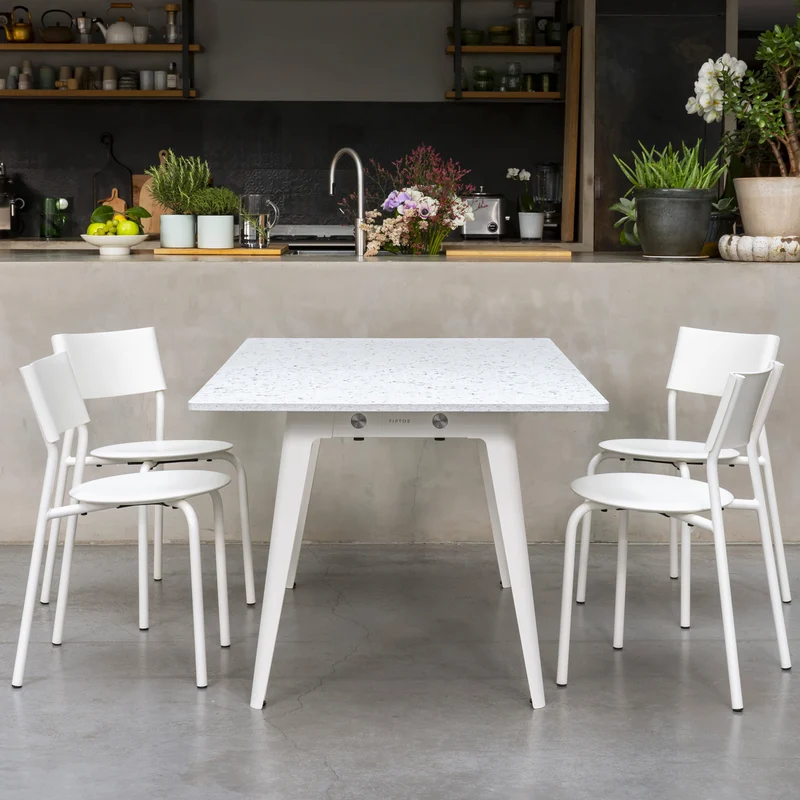 Table à manger NEW MODERN - plastique recyclé Venezia