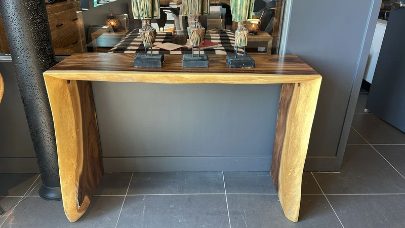Console Waterfall 60x16x32"