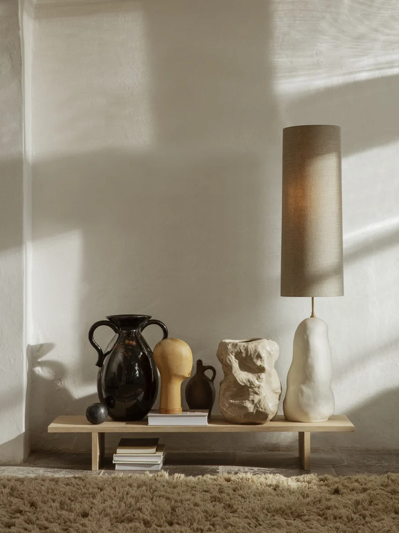 Kona Display Table