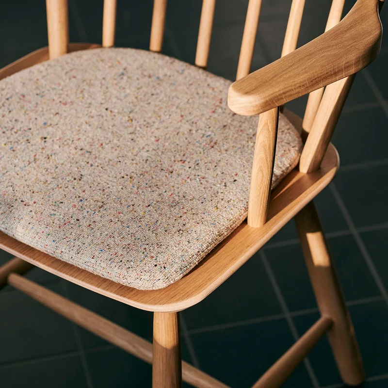 J Series Chair J-series