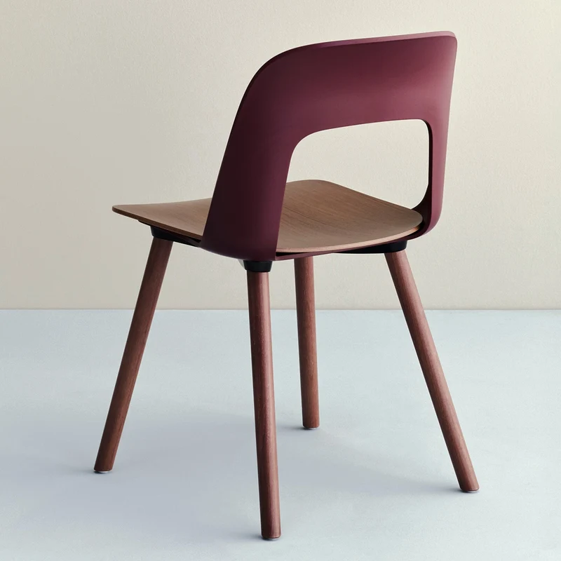 Layout Chair 122 — Black Lacquered oak 4-Leg