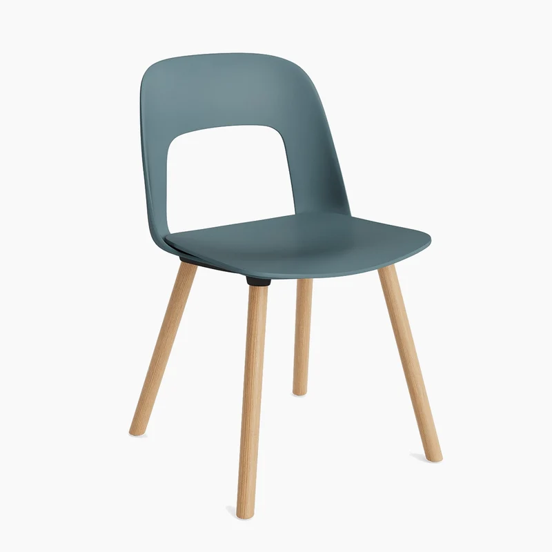Layout Chair 121 — Lacquered oak 4-Leg