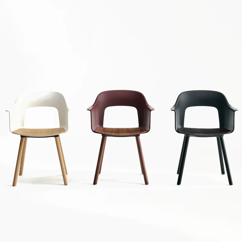 Layout Armchair 222 — Lacquered oak 4-Leg
