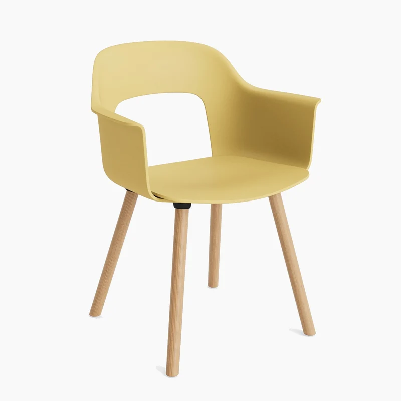 Layout Armchair 221 — Lacquered oak 4-Leg