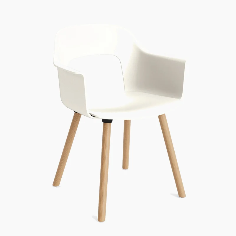 Layout Armchair 221 — Lacquered oak 4-Leg