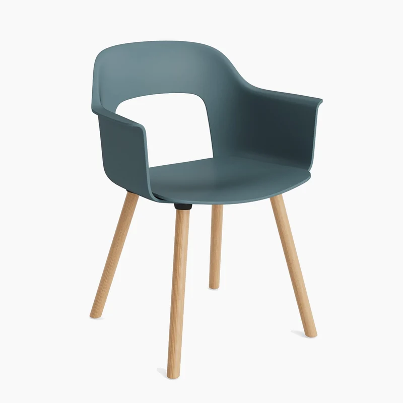 Layout Armchair 221 — Lacquered oak 4-Leg