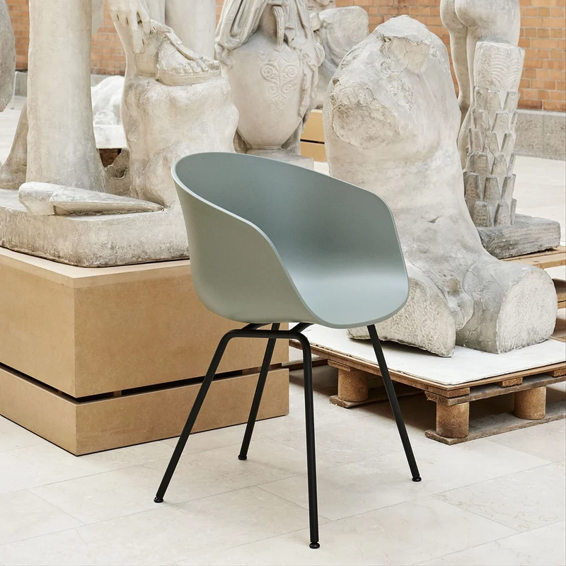About A Chair AAC 26 — White Steel 4-Leg