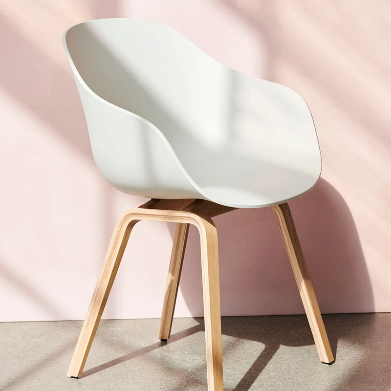 About A Chair AAC 222 — Lacquered Oak