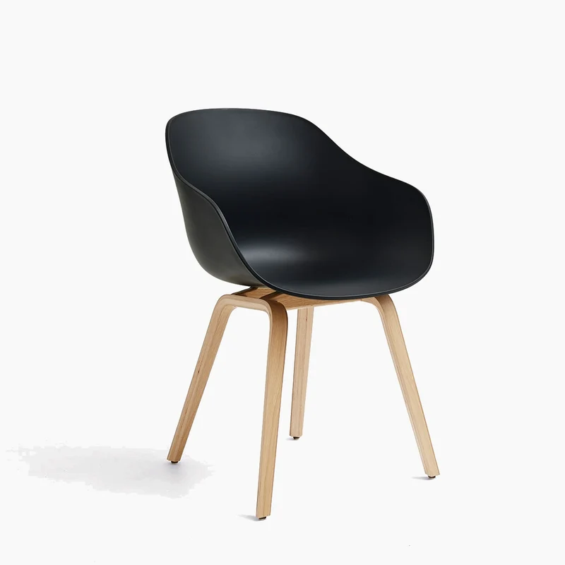 About A Chair AAC 222 — Lacquered Oak